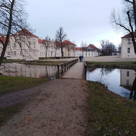 Marstall Im Schlosspark 赖因斯贝格 外观 照片