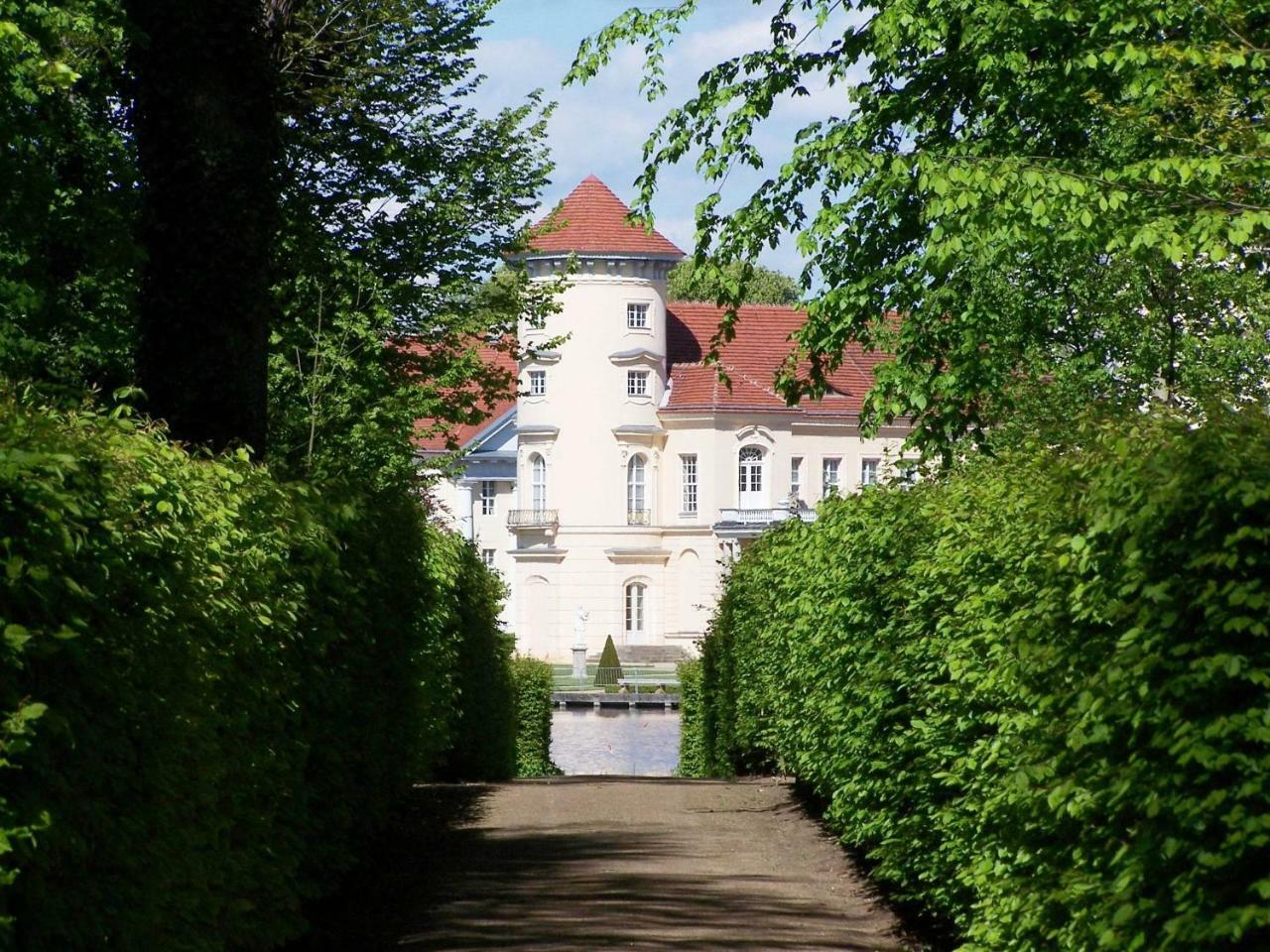 Marstall Im Schlosspark 赖因斯贝格 外观 照片
